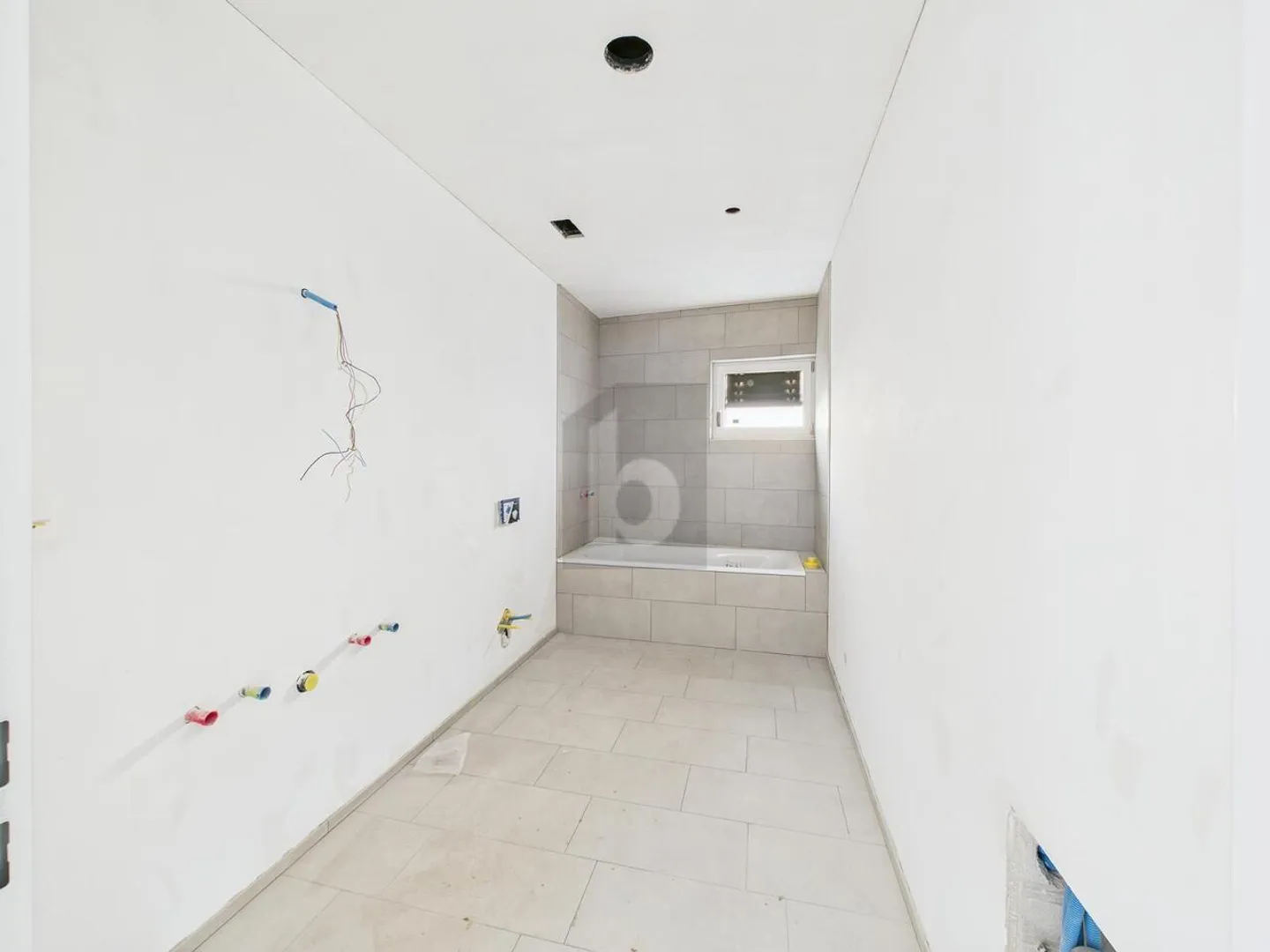 Semi-detached house for sale - Photo 3 of 6