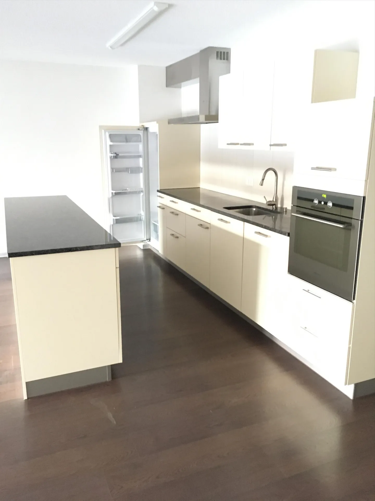 Modernes Apartment in Lyss - Foto 2 von 6