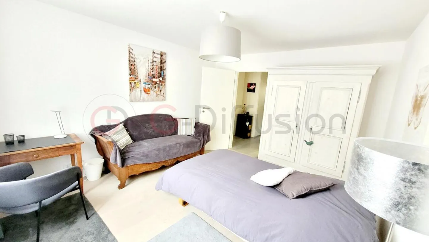 Schönes möbliertes Zimmer zu vermieten (Mindestmietdauer 12 Monate) - Foto 1 von 3