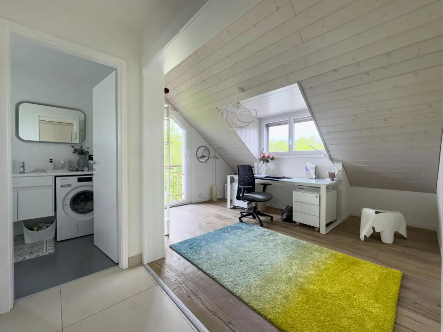 Duplex attico spazioso e luminoso con vista libera - Foto 9 di 11