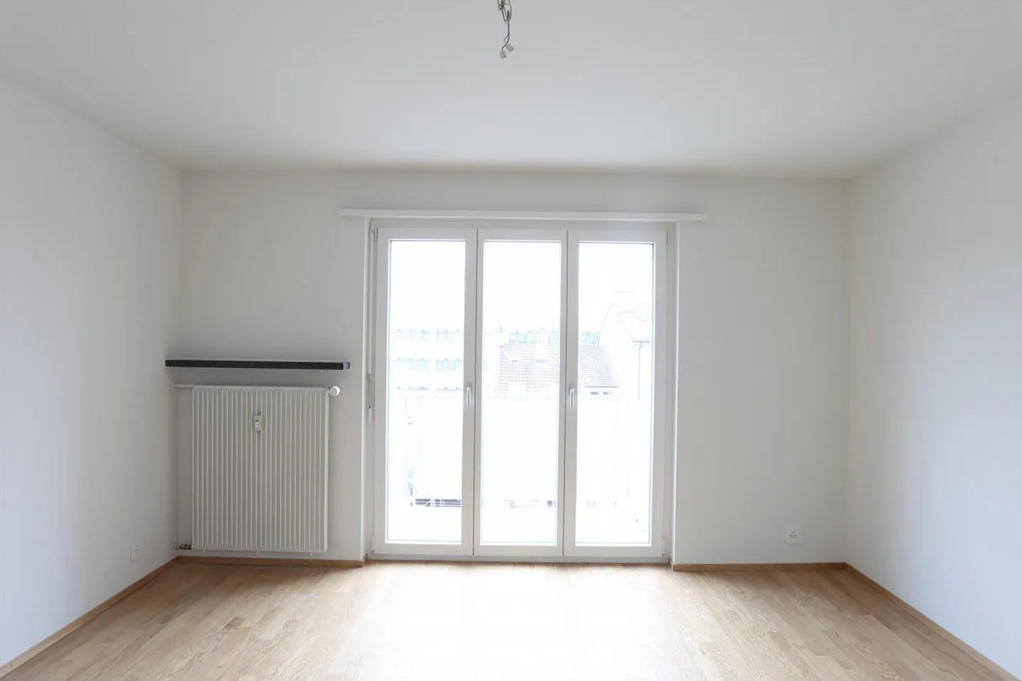 Appartamento 1 camera ristrutturato vicino alla stazione SBB - Foto 2 di 3