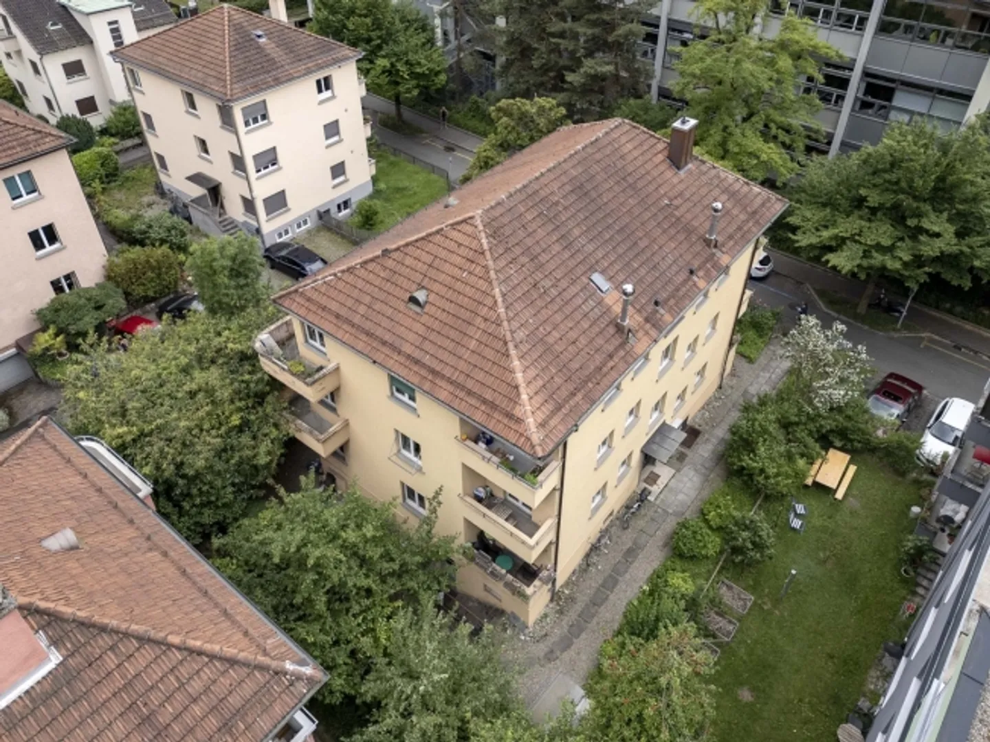 Freistehendes 6-Familienhaus in Zürich - Foto 1 von 1