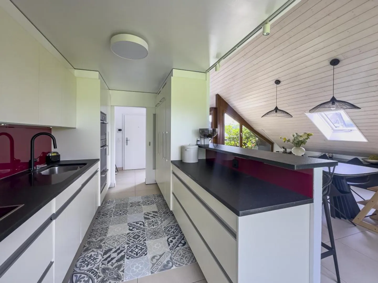 Duplex attico spazioso e luminoso con vista libera - Foto 6 di 11