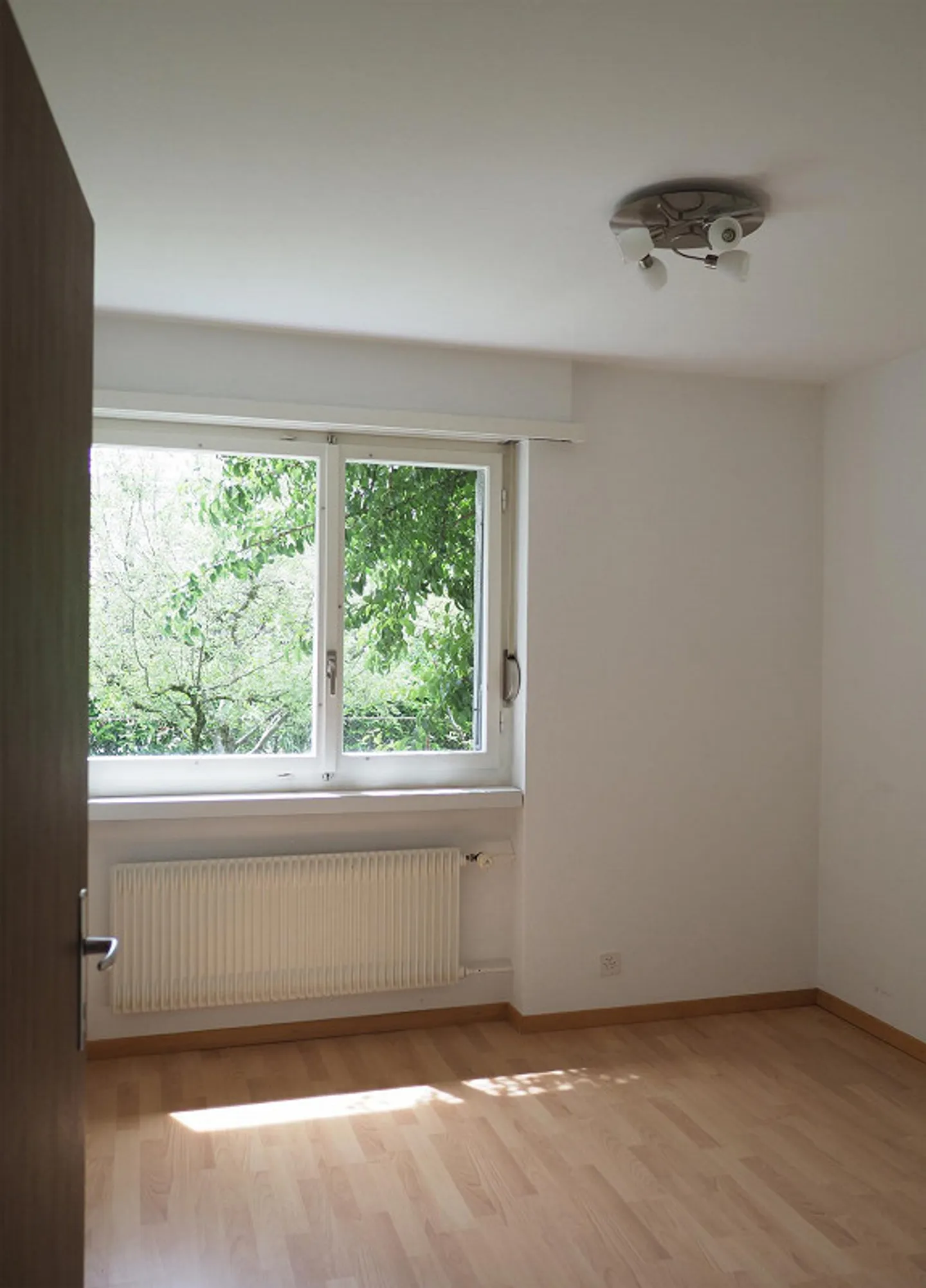 Appartement 2 pièces avec jardin - Photo 3 sur 7