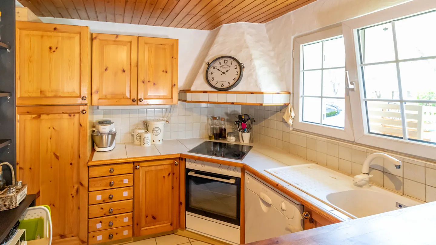 A LOUER VILLA DE CHARME SUR UN NIVEAU A SION - Photo 3 sur 10