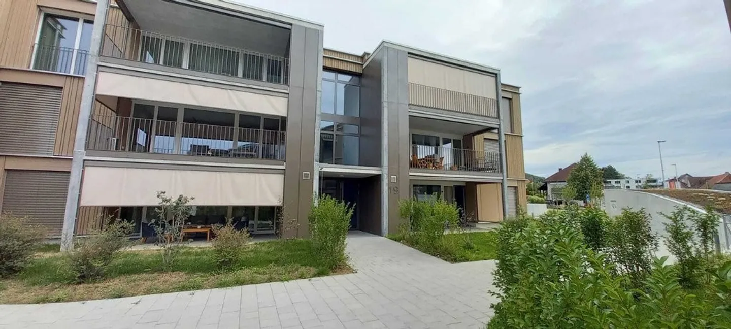 Moderne 5.5 Zimmer Wohnung - Foto 2 von 11