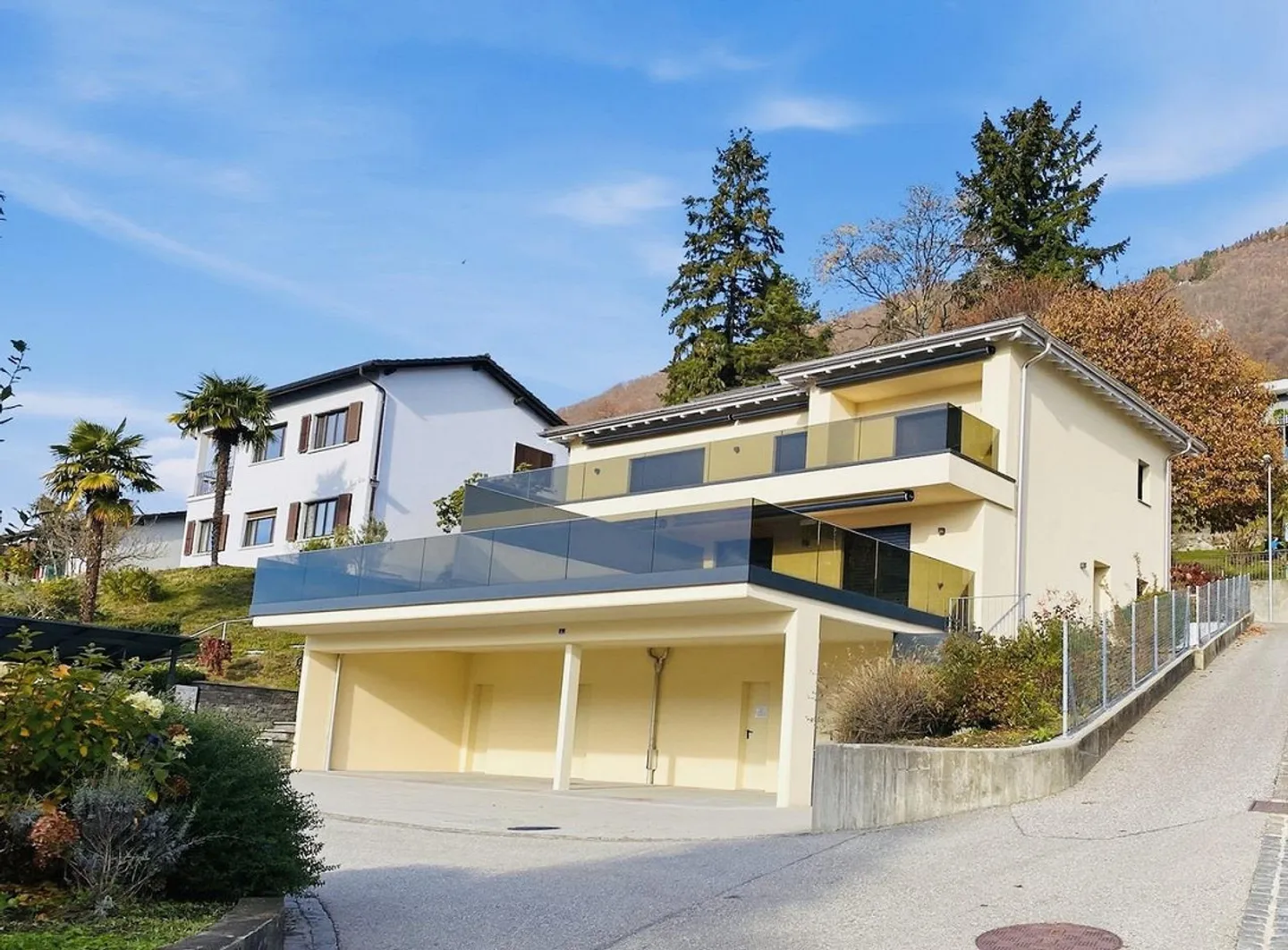 Elegante appartamento con una spaziosa oasi esterna e piscina - Foto 22 di 23