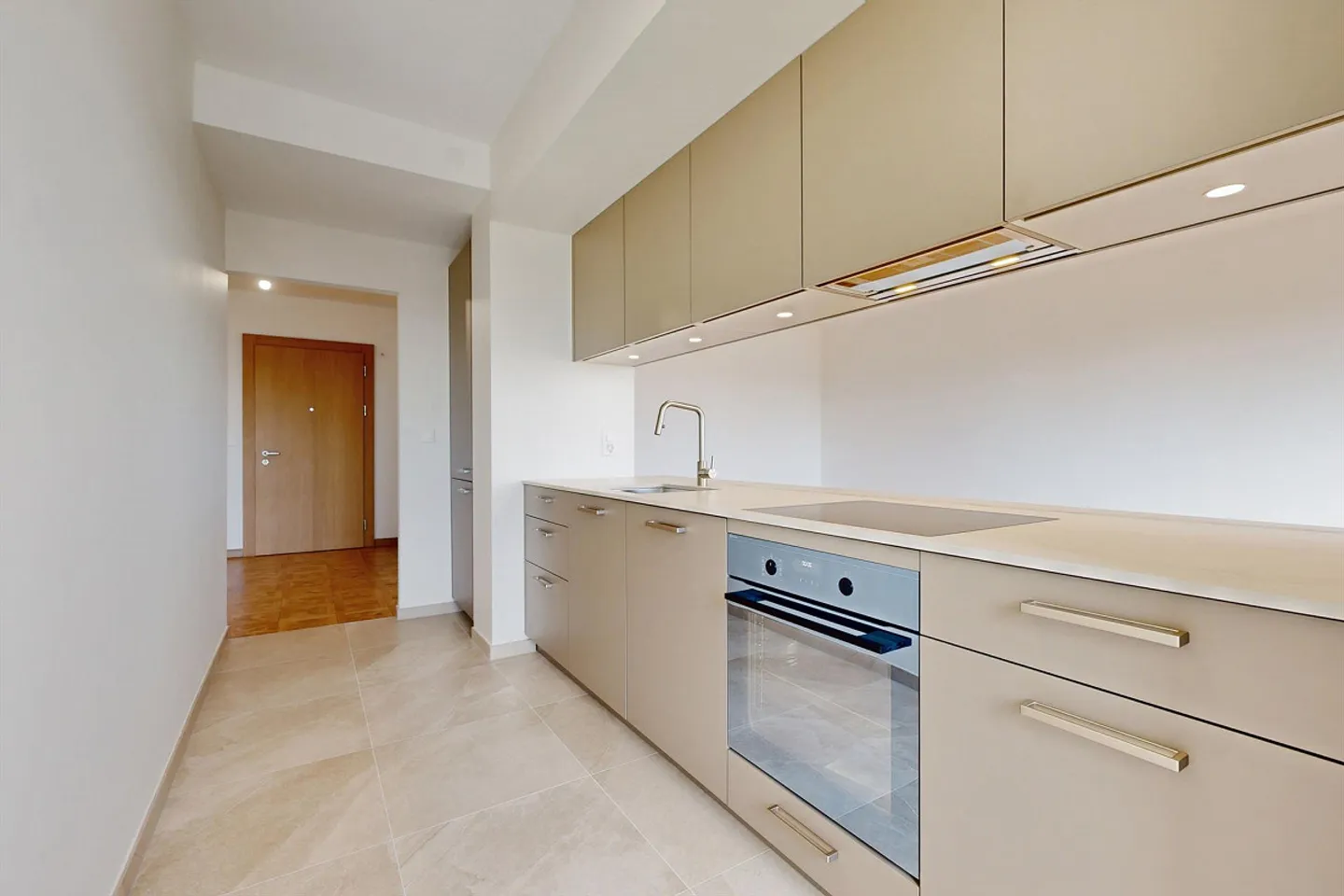 Bellissimo appartamento ad un piano superiore! - Foto 3 di 11