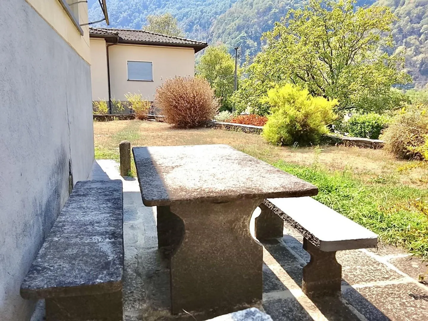 3 1/2-Zimmer-Gartenwohnung an sehr ruhiger, sonniger Aussichtslage ... - Photo 16 sur 25