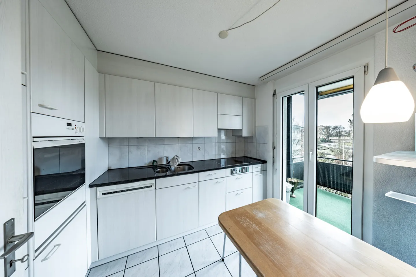 Casa ben tenuta in una posizione ideale per single - Foto 4 di 7