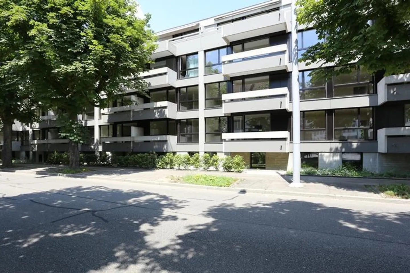 Modernes Studio Nähe Lange Erlen - Foto 4 von 5