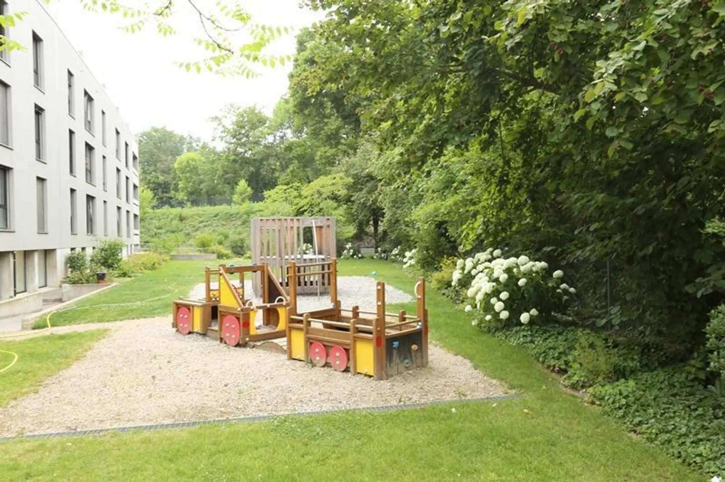 Modernes Studio Nähe Lange Erlen - Foto 5 von 5