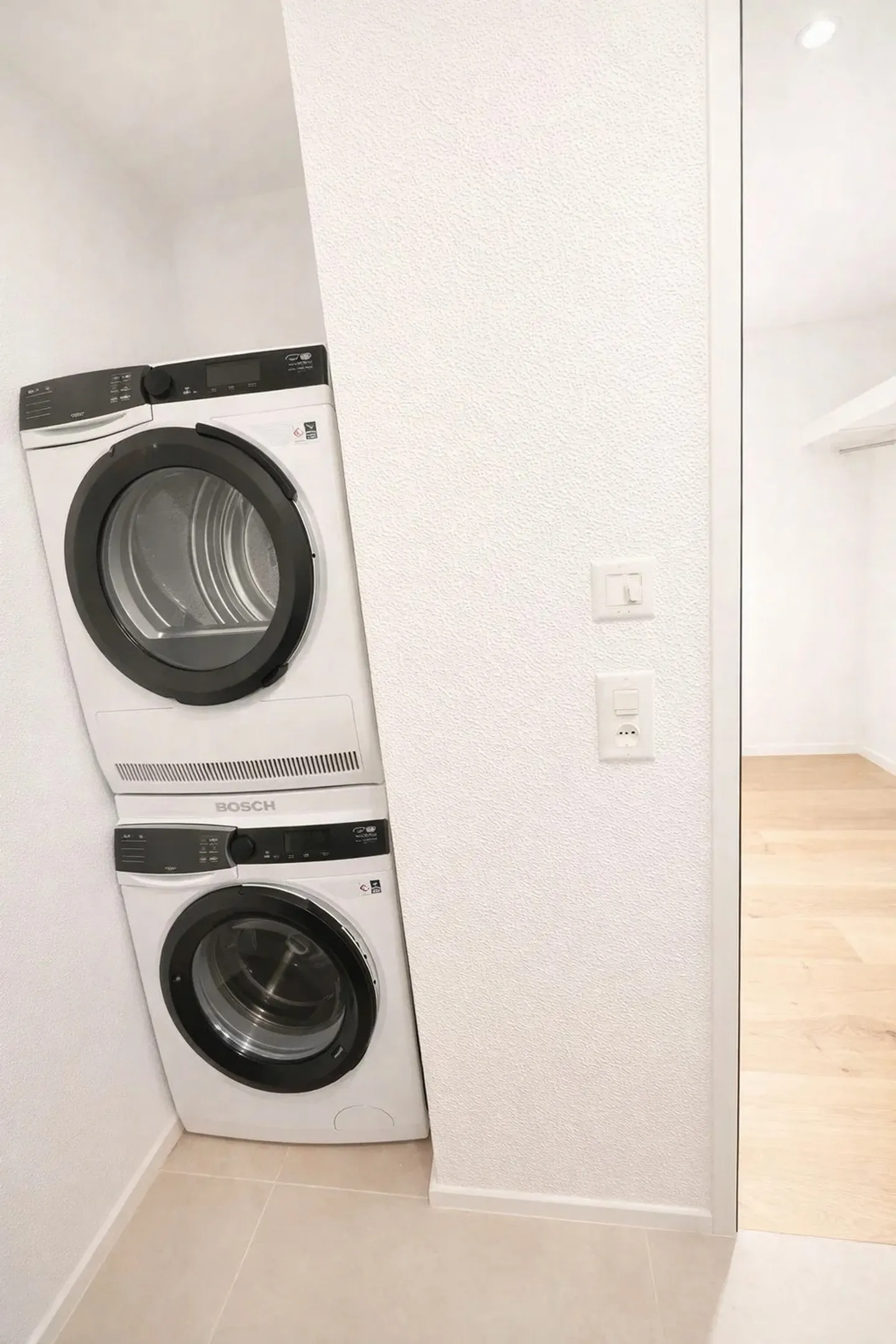 Exclusive 67m² apartment with two bathrooms and separate craft room - Photo 7 of 8