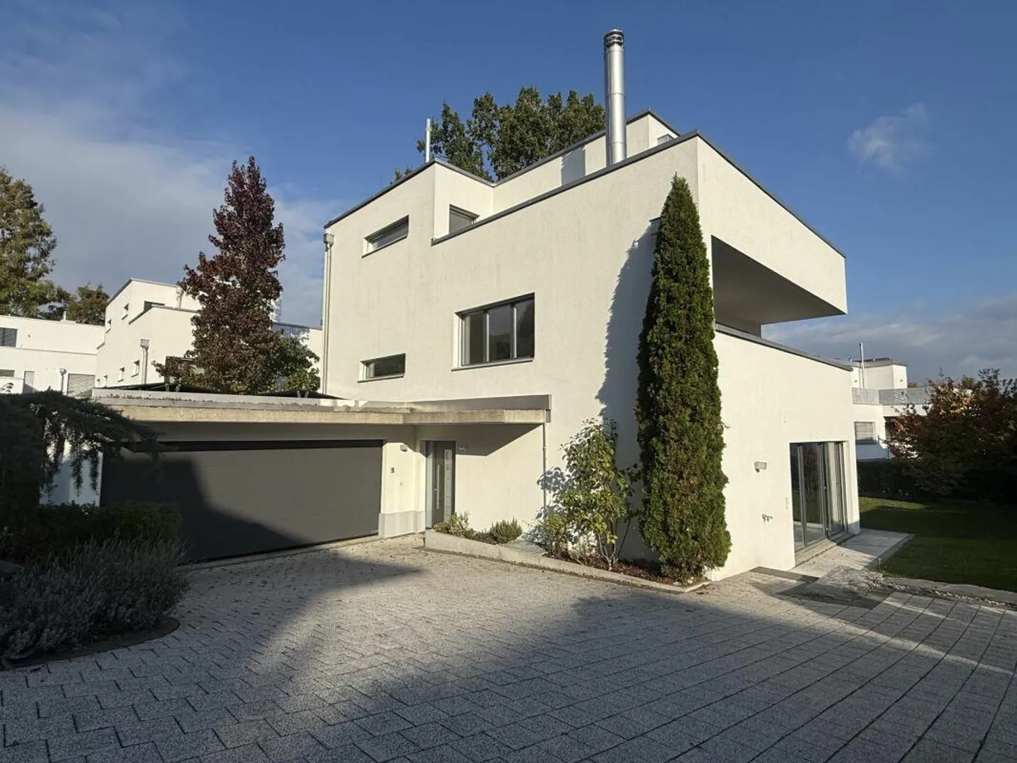 6.5 Zi. Einfamilienhaus mit Doppelgarage - Foto 1 von 14