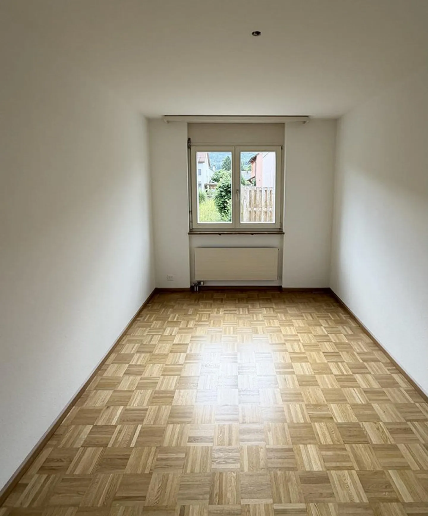 Appartement spacieux de 4 pièces dans un quartier familial à Aesch - Photo 8 sur 12
