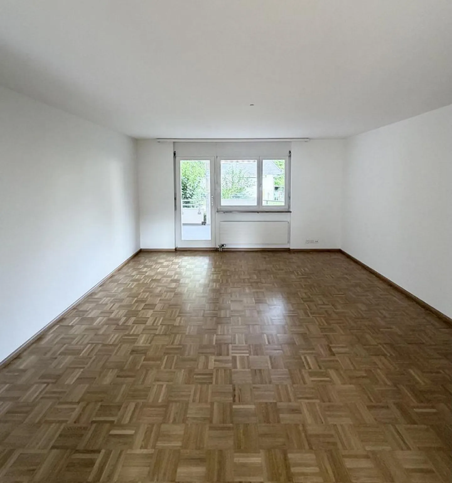 Appartement spacieux de 4 pièces dans un quartier familial à Aesch - Photo 6 sur 12