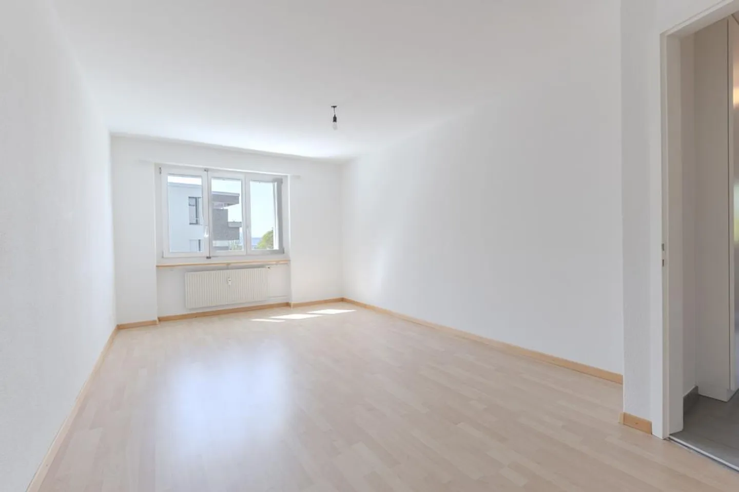 Appartement spacieux et lumineux de 3 pièces à louer - Photo 9 sur 10