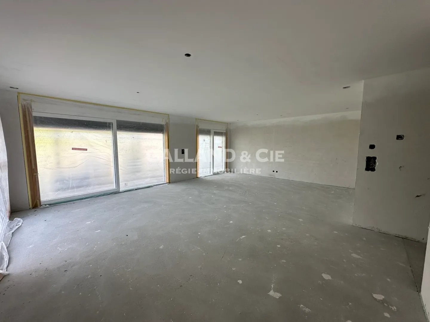 Appartamento in vendita - Foto 2 di 7