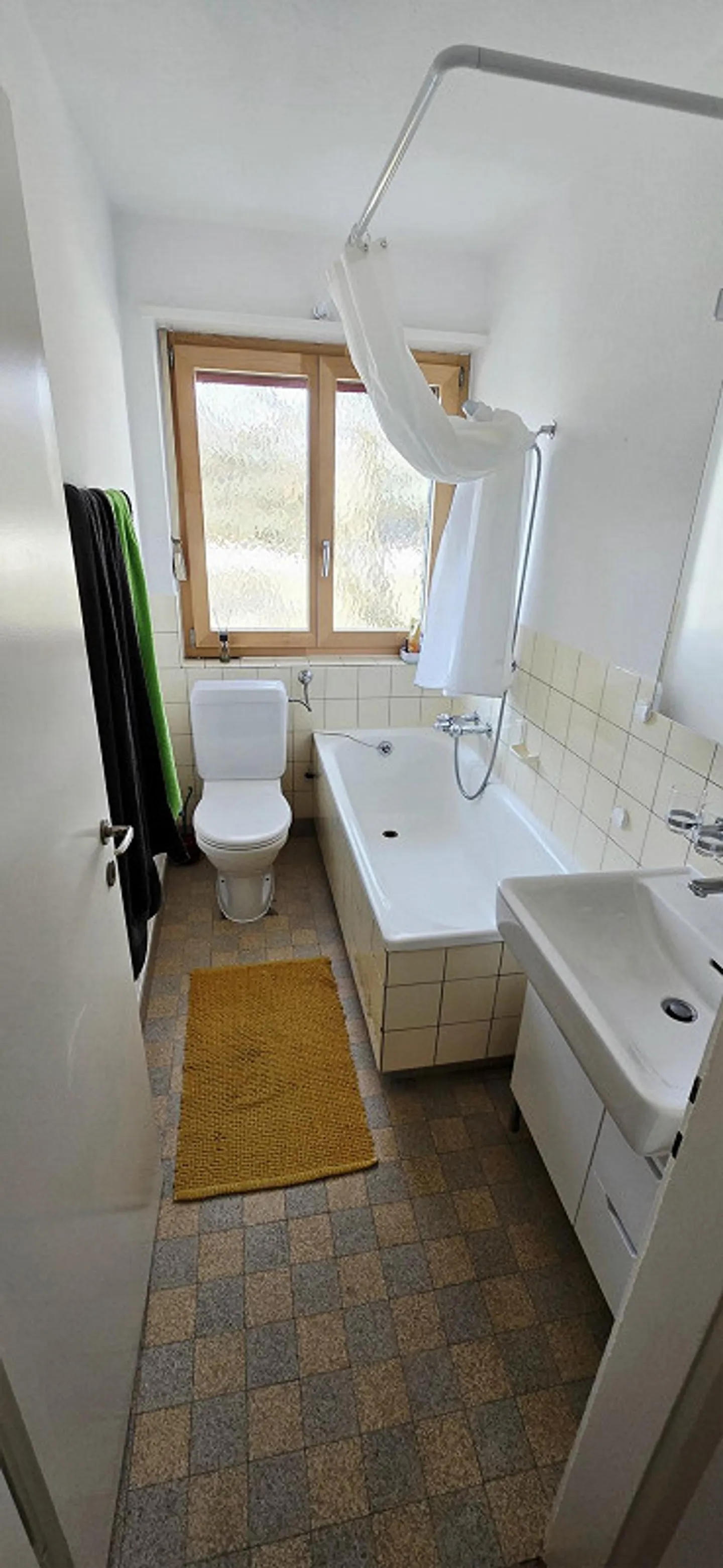 Charmant appartement de 2,5 pièces meublé en février avec grand balcon - Photo 7 sur 8