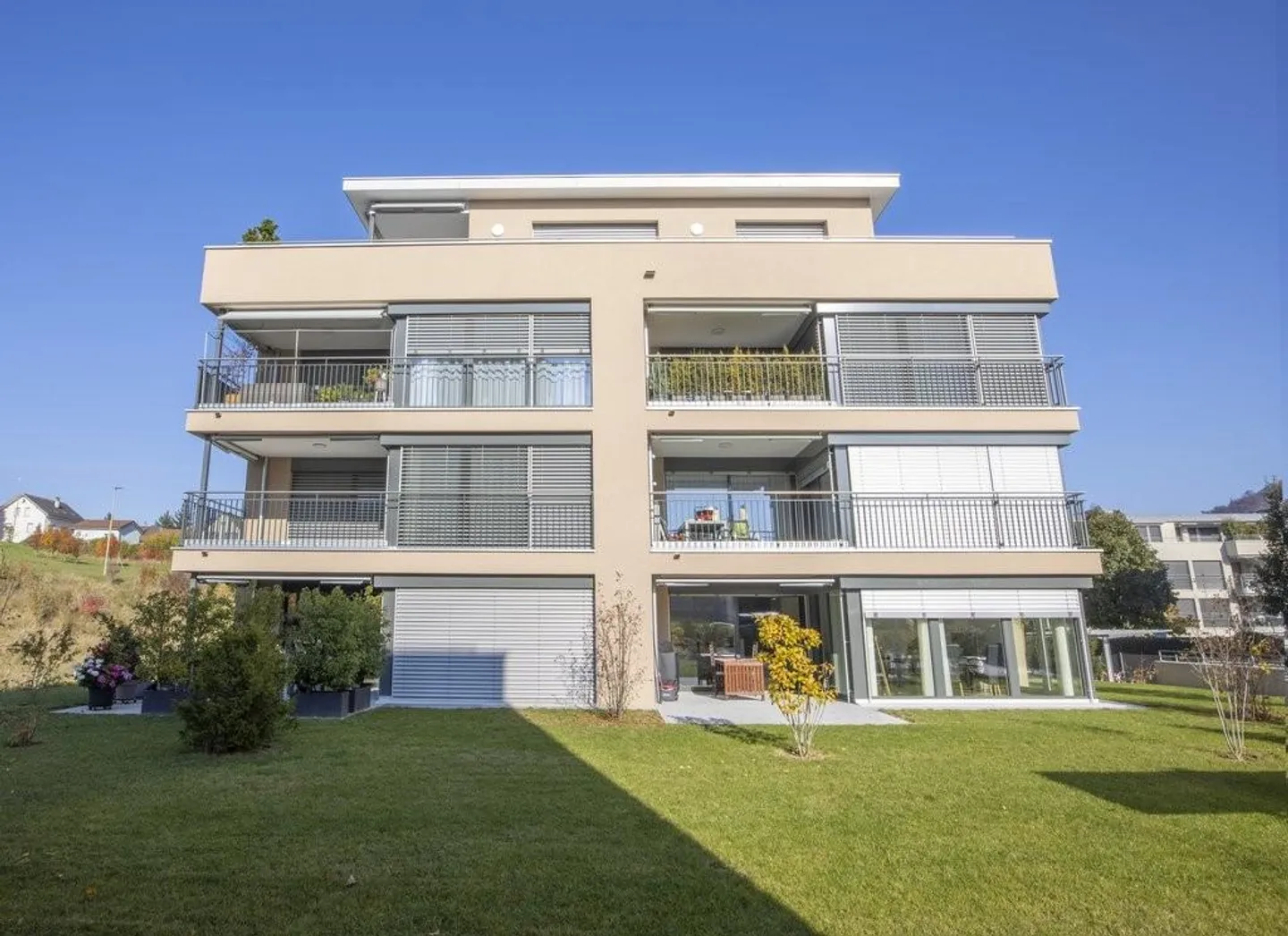 Appartement moderne avec buanderie privée - Photo 1 sur 9