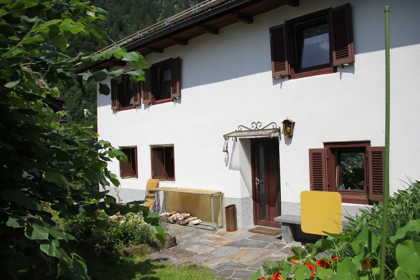 Casa vacanze a Rossa con appartamento adiacente (Valle Calanca-GR) - Foto 2 di 17