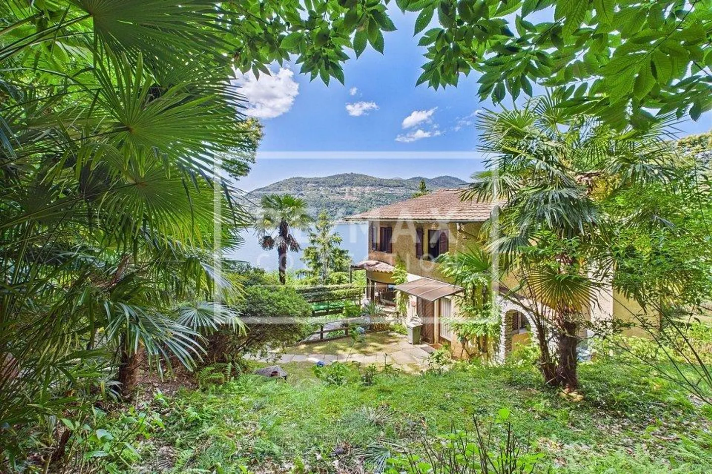 The dream house on the lake, like in a fairy tale - Private dock! - Photo 3 of 13