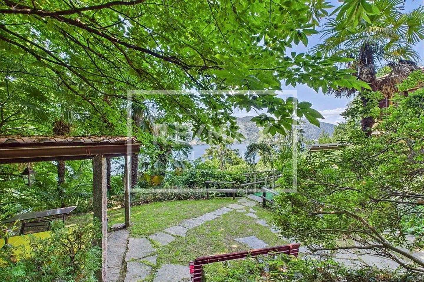 The dream house on the lake, like in a fairy tale - Private dock! - Photo 11 of 13