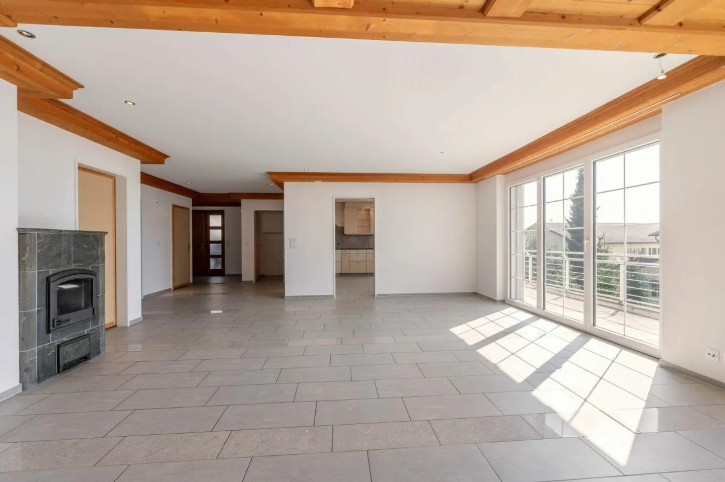 Detached 6.5-room house with integrated granny flat in a wonderful panoramic location! - Photo 6 of 23