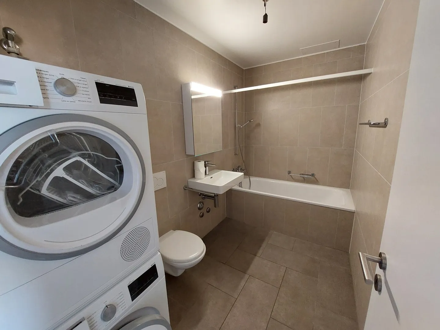 "Rte de Bâle 16 - 2.5-room apartment for rent" - Photo 2 of 5