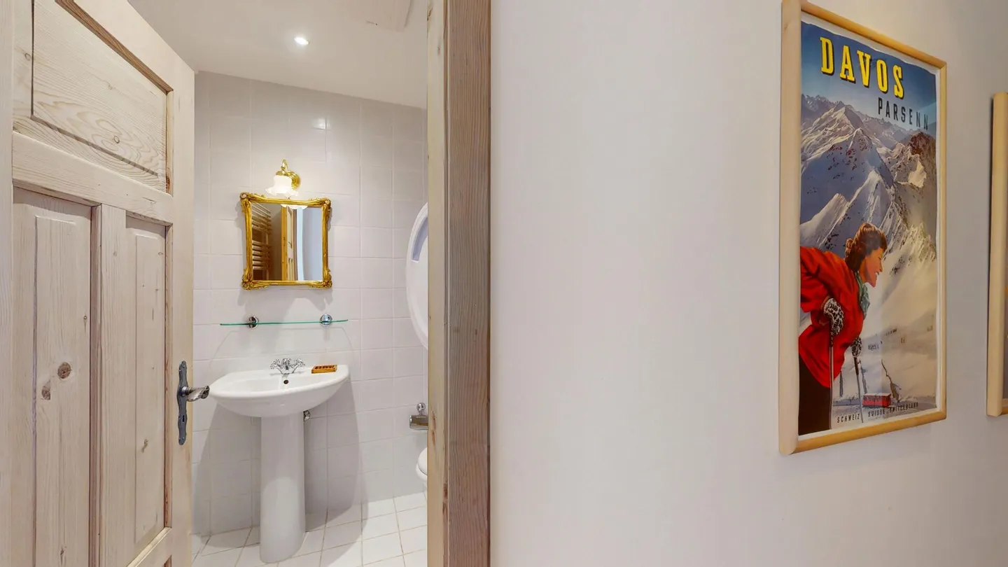 Charming Apartment in Silvaplana - Photo 21 of 46