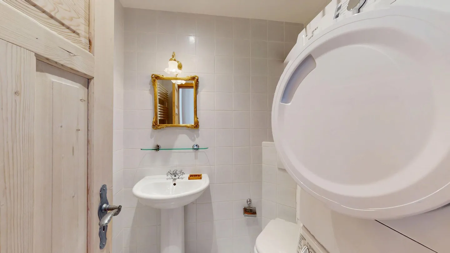 Charming Apartment in Silvaplana - Photo 22 of 46