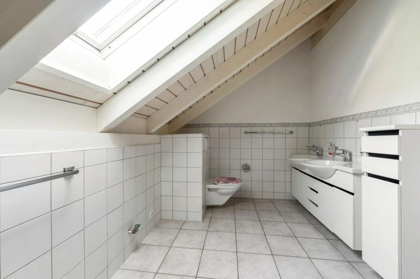 Detached 6.5-room house with integrated granny flat in a wonderful panoramic location! - Photo 17 of 23