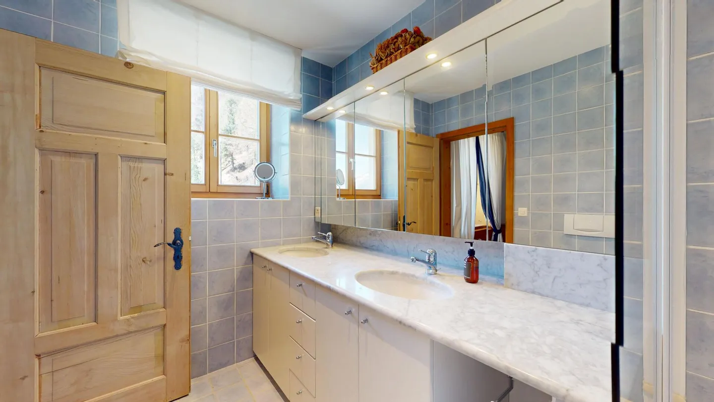 Charming Apartment in Silvaplana - Photo 29 of 46