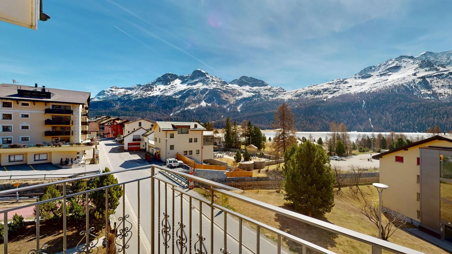 Charming Apartment in Silvaplana - Photo 38 of 46