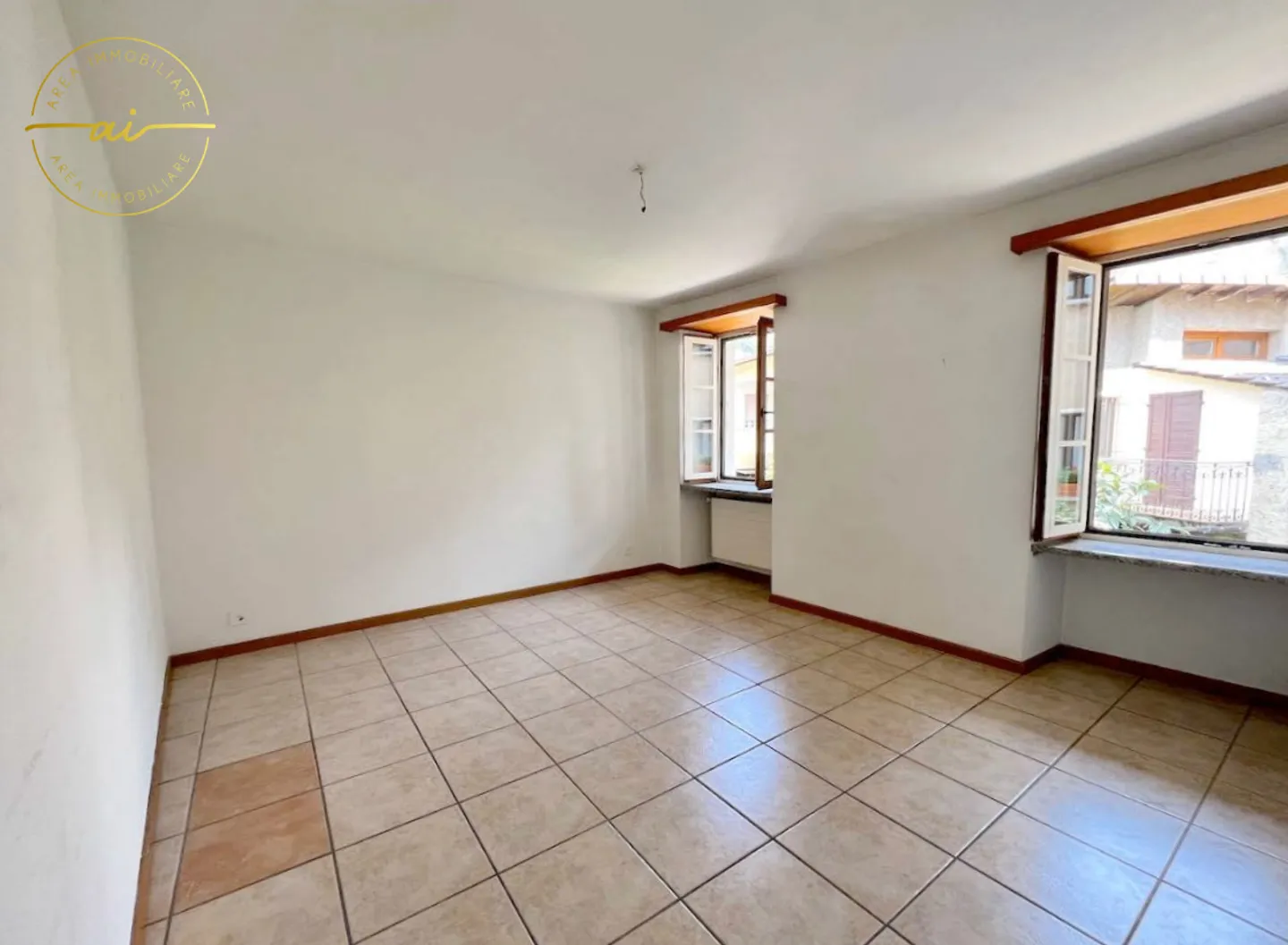 APPARTEMENT DE 2,5 PIÈCES DANS LE NUCLEO DE CAGIALLO - Photo 2 sur 7