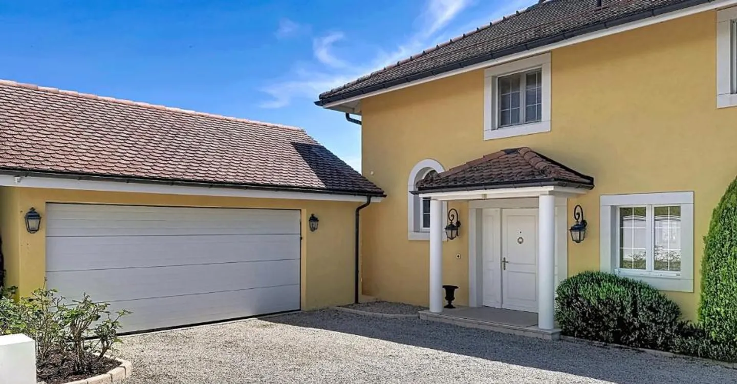 Außergewöhnliche Villa - Blick auf den See & Mont-Blanc - Foto 8 von 9