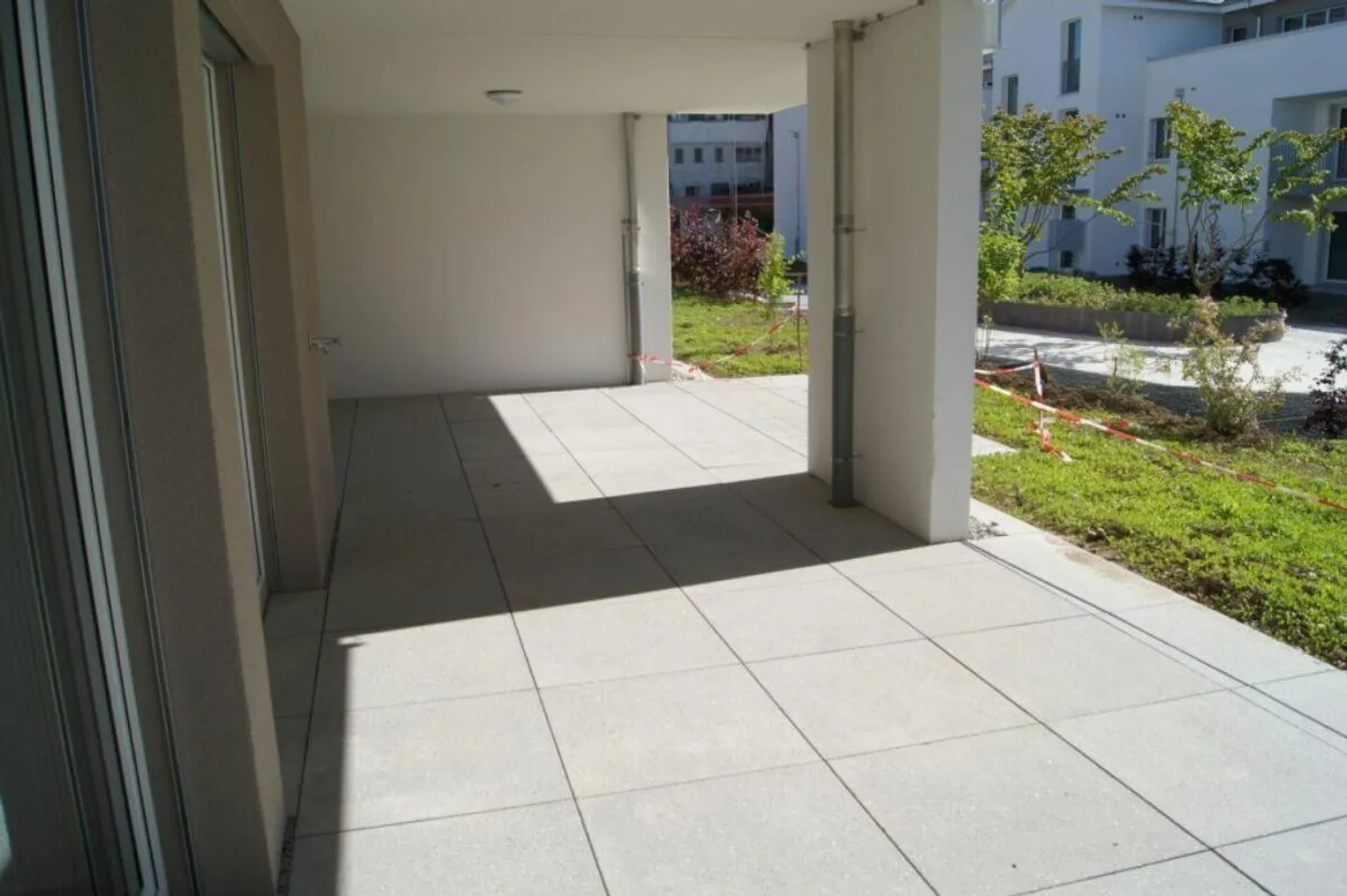 helle 3.5 Zi.-Wohnung im Erdgeschoss - Foto 1 von 8