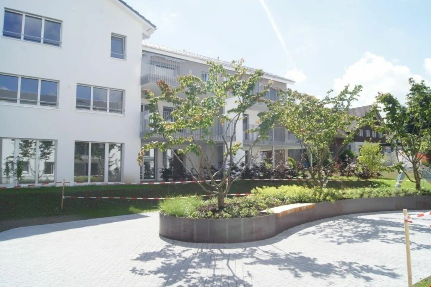 helle 3.5 Zi.-Wohnung im Erdgeschoss - Foto 6 von 8