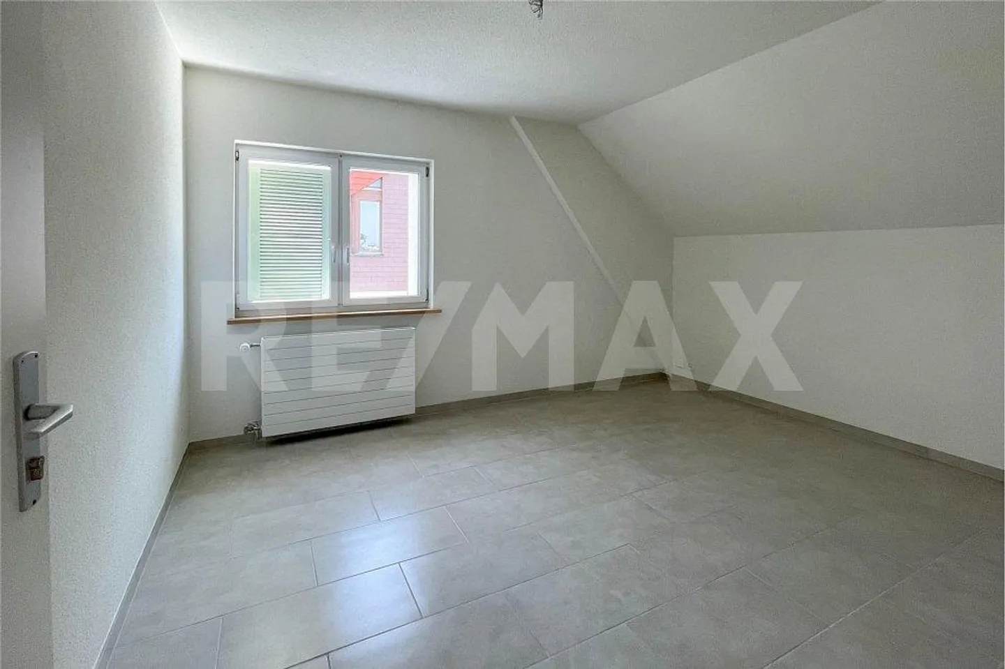 Appartamento 4 locali - Foto 2 di 6