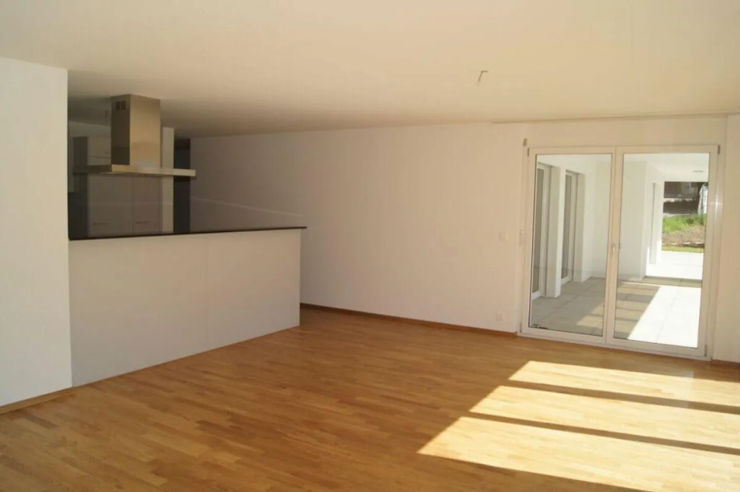 helle 3.5 Zi.-Wohnung im Erdgeschoss - Foto 7 von 8