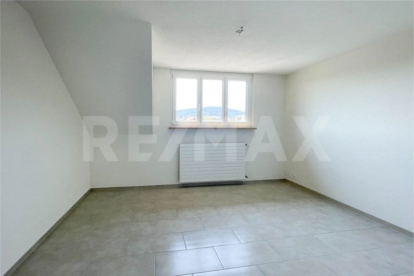 Appartamento 4 locali - Foto 5 di 6