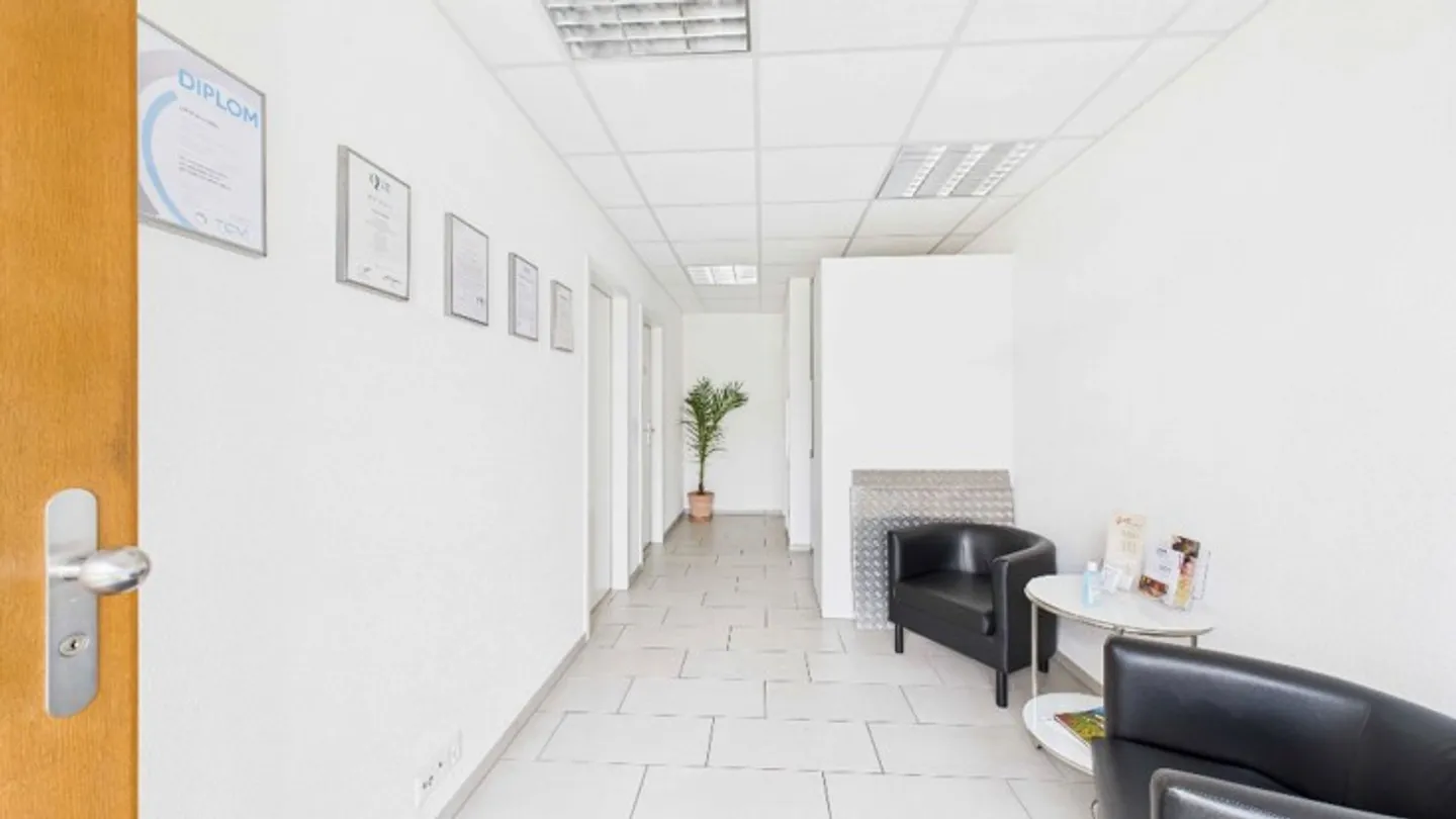 Büro/Praxisraum in Schlieren - Foto 3 von 5