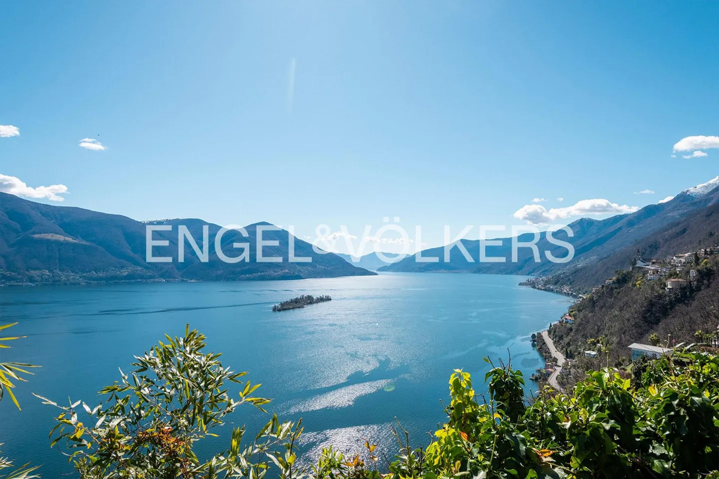 Stilvolle Villa mit Seeblick - Foto 1 von 12