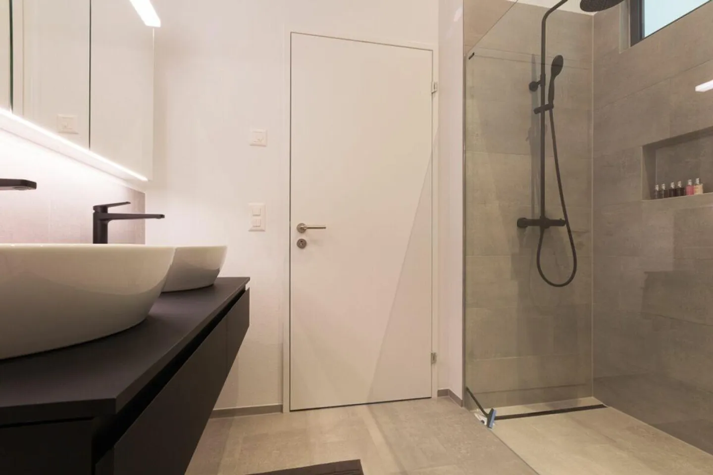 Stylische Attikawohnung - Foto 7 von 8