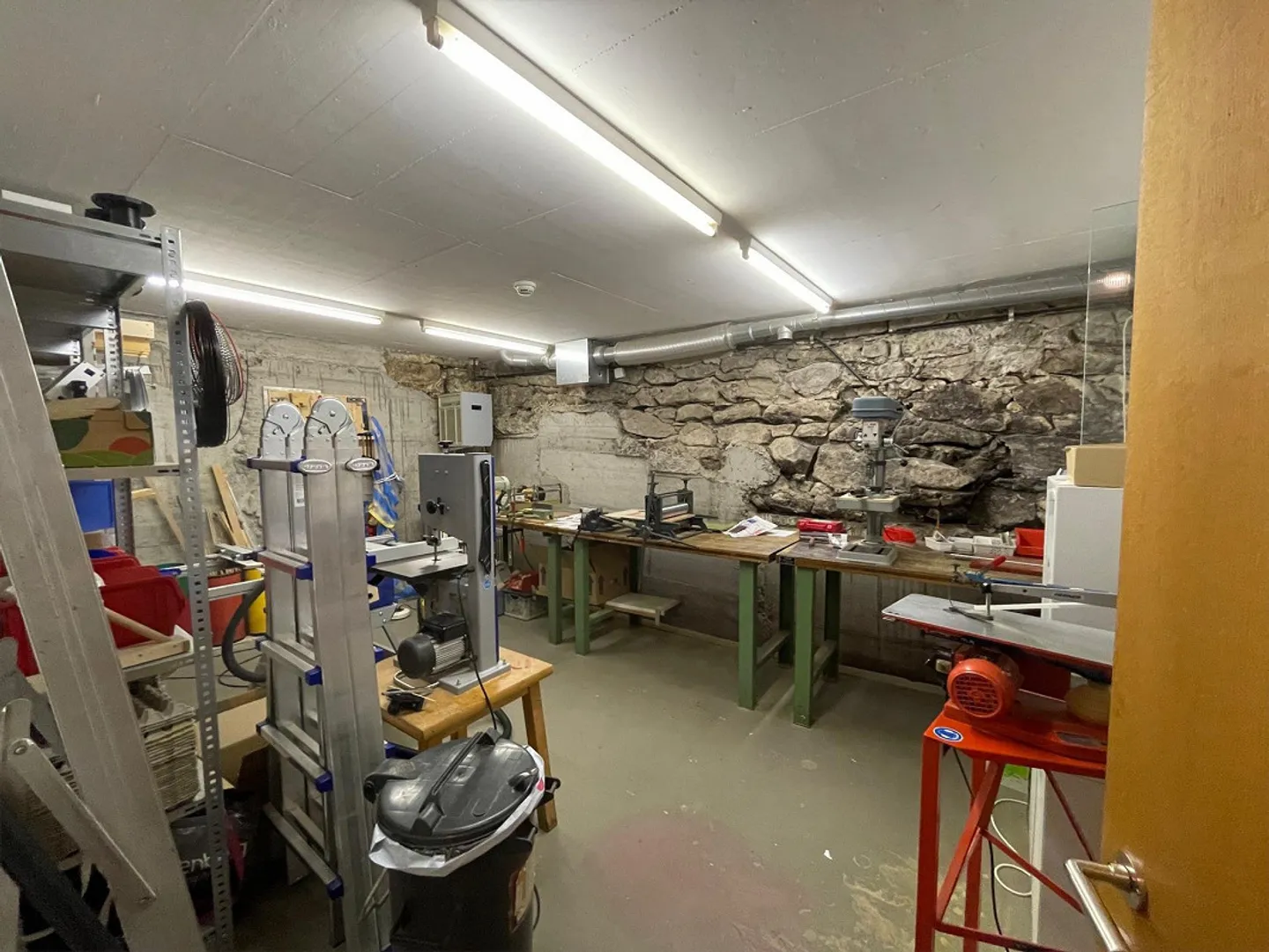 Bâtiment commercial dans la vieille ville - Photo 16 sur 16