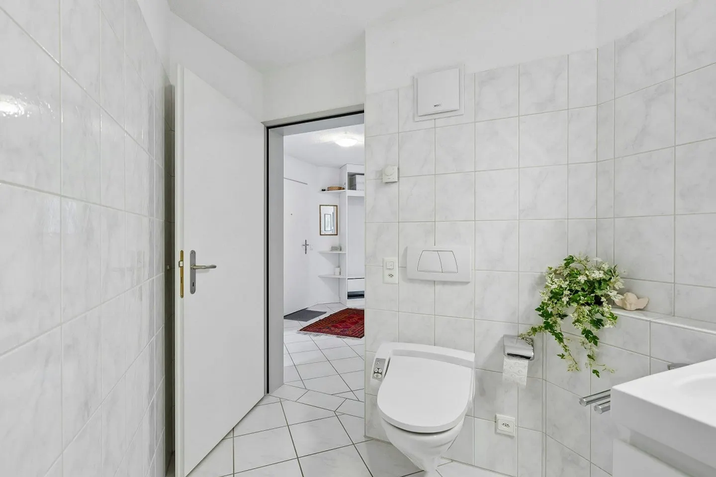 Spacious 3½-room condominium with two balconies - Photo 7 of 12