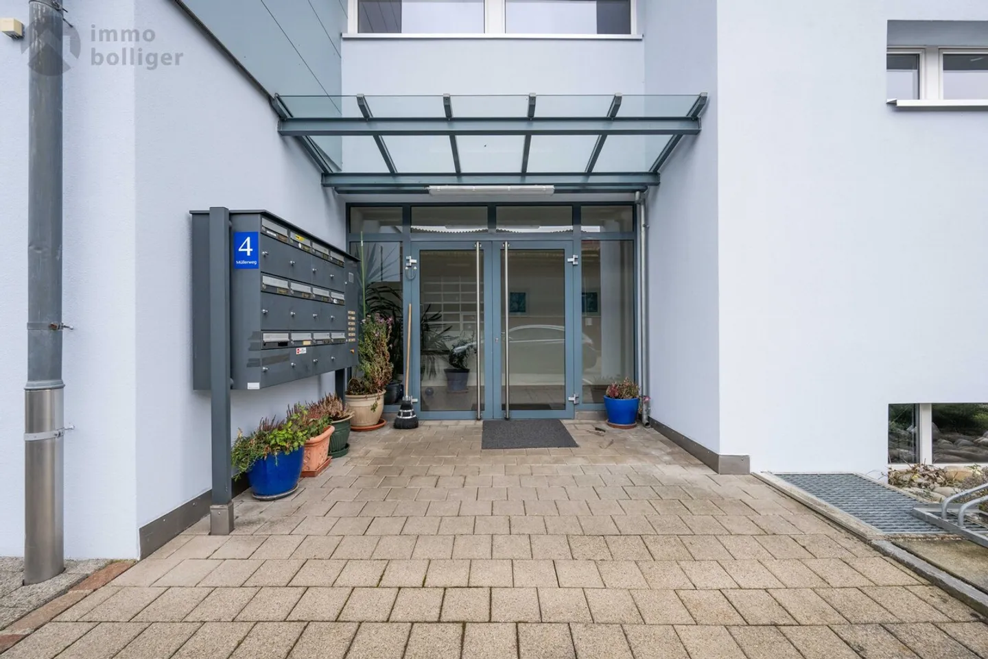 Your new home in an optimally connected location - Photo 3 of 13