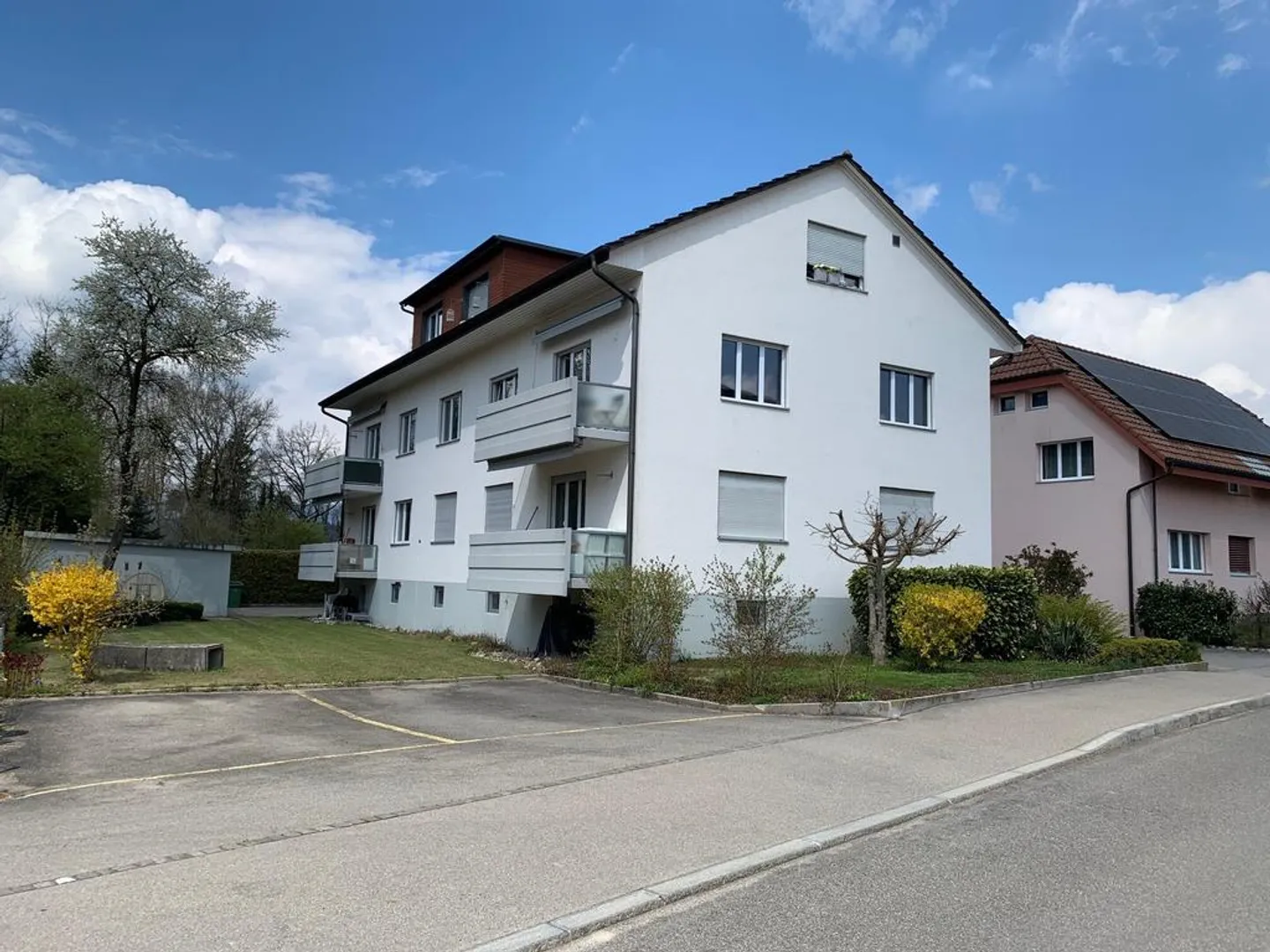 Moderne, helle 3.5-Zimmerwohnung im Hochparterre - Photo 1 of 6