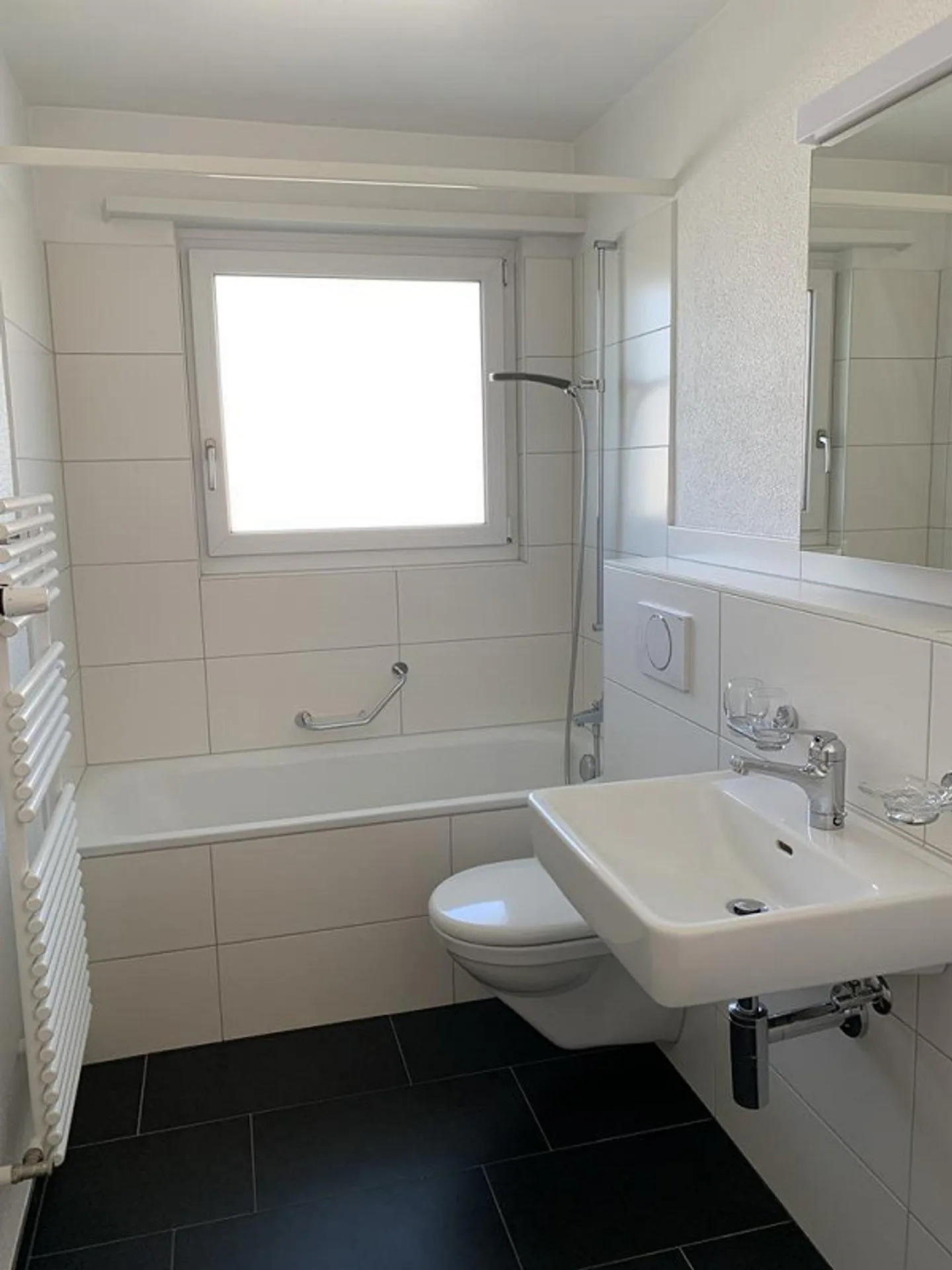 Moderne, helle 3.5-Zimmerwohnung im Hochparterre - Photo 3 of 6