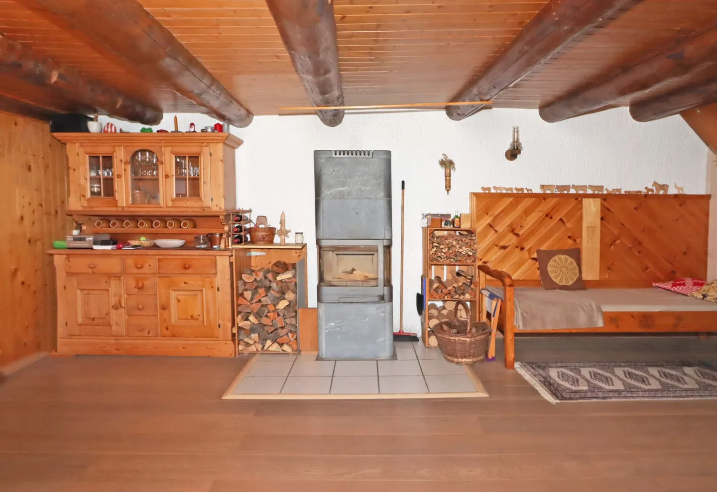 Detached holiday home in a quiet and sunny location in Elm, municipality of Glarus Süd - Photo 2 of 13